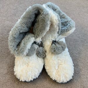 Brand new Cuddle duds slippers